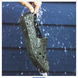 Vans Trek Slip Ons (Rubber) Grape Leaf